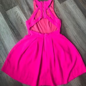 Lulu's Dresses - Lulu’s Open Racer Back Dress Lulu's Dresses - Lulu’s Open Racer Back Dress